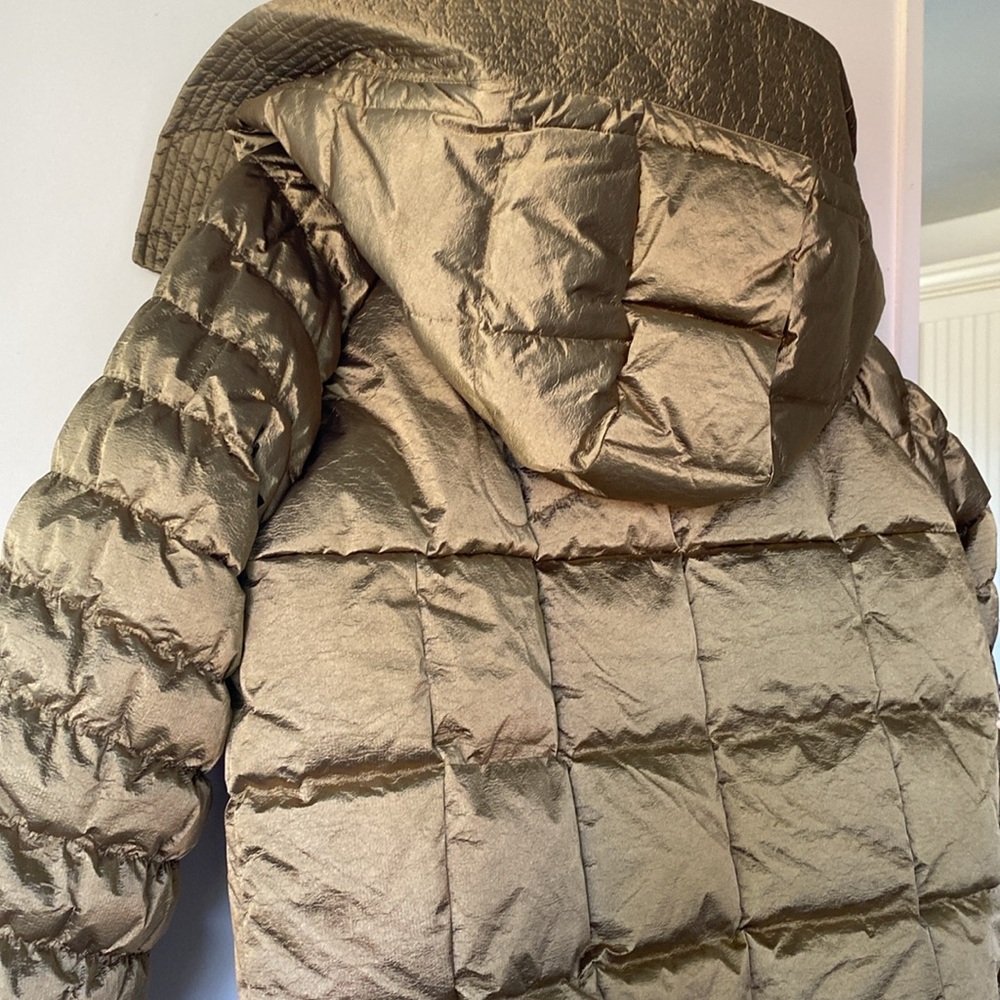 Nike Small SWOOSH JACKET Gold Metallic Puffer Shine with Hood! - Picture 8 of 10